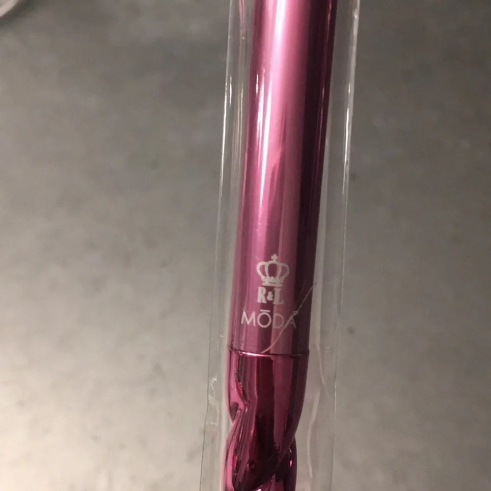 Moda crease brush